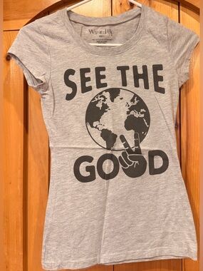 Wound Up Girls' Light Gray Tee with Black 'See The Good' Graphic
